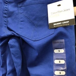 New w/tags Calvin Klein CROPPED jeans size 2 power stretch skinny pants.